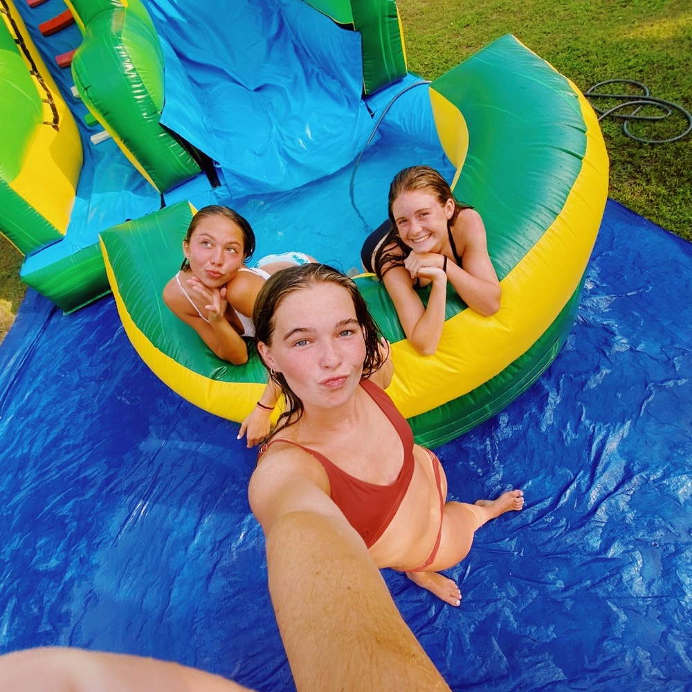 Meet your Posher, Ella